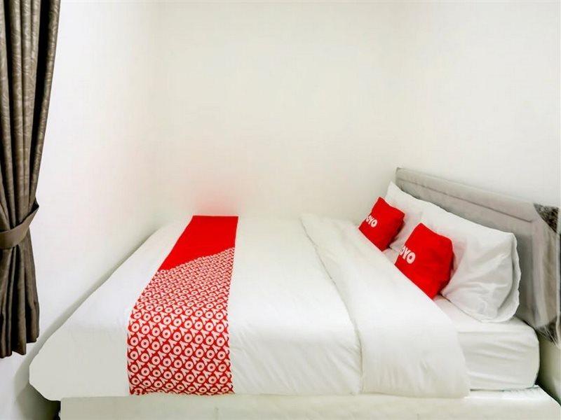 Jabusimo Syariah Redpartner Hotel Jakarta Exterior photo