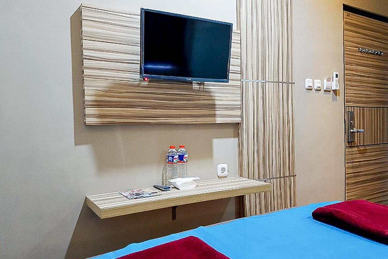 Jabusimo Syariah Redpartner Hotel Jakarta Exterior photo